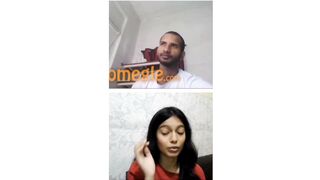 Kiya Bolraha Hai Ye