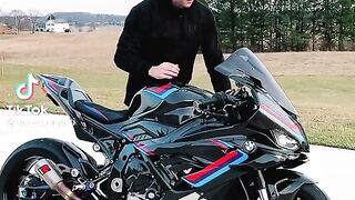 Amazing bike is 1000cc engine