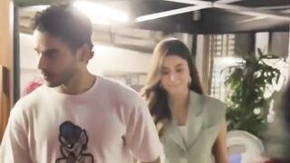Ishaan Khattar with GF Spotted in Bandra #ishaankhattar #short #shorts #trending #viral #bollywood #viralshorts