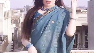 alina khan hot dance