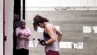 Rakul Preet Singh Spotted struggling to open the Umbrella #rakulpreet #shorts #short #trending #viral #bollywood #shortvideo