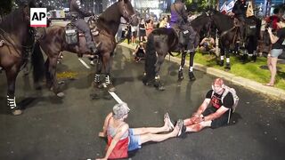 Israeli protesters demand Netanyahu to reach a hostage deal ahead of US trip.