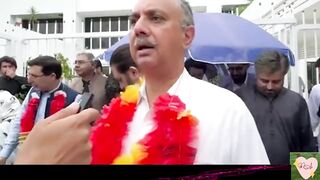 Umar Ayubs Strong Reaction to DG ISPRs Press Conference