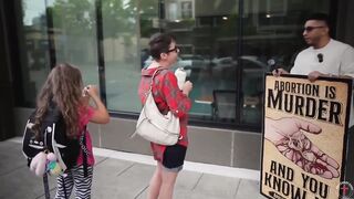 USA. Portland woman attacks anti-abortion protester