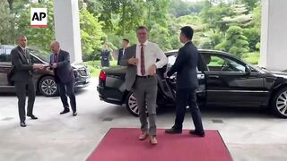 Ukrainian FM Kuleba meets his Chinese counterpart in southern China.