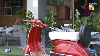 Teri_Phupi_Ki_Larki_Hai_Jo_Shararat_Kar_Raha_Tha..._Hum_Tum(360p).