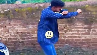 ये भी कोई Dance करने की जगा हे ???????? #funny #comedy #trending #viral #shorts #surajroxfun #fun #memes