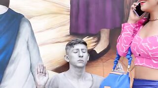 Se disfrazo de est4tua para roVar a la profesora de su hija por esta triste razón
