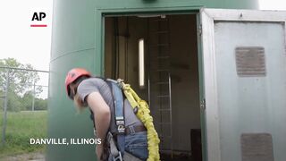 In Illinois, college program prepares students for wind energy jobs.