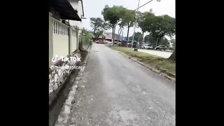 Hilarious Fails: Saat Segalanya Berubah Jadi Lawak #vidiongakak #bambuhoki88  #meme