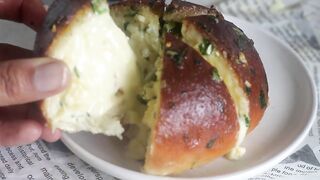 {Egg-free} Korean cream cheese garlic bread