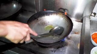 Where is the food here? It looks delicious! 6