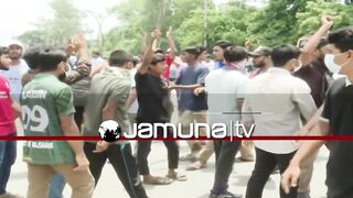 রাবিতে_মহাসড়ক_অবরোধ_করে_আন্দোলনকারীদের_বিক্ষোভ__