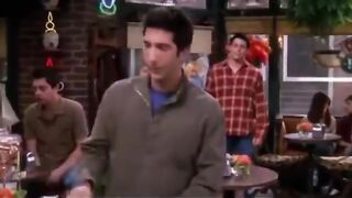 من أكثر المشاهد ضحكا من مسلسل friends ????????