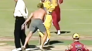 Simon catch ne Puri koshish ki