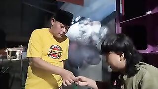 TUKIDI EMOSI GARA GARA DI SOBEK