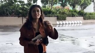 Shalini Pandey Looks Very Cute Spotted At Mumbai Viral Masti Bollywood