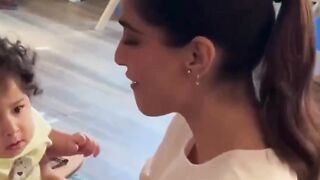 Aww! Sonam Kapoor With Baby #sonamakpoor #shorts #viral #youtubeshorts #trending #shortvideo #ytshorts