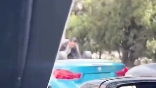 仔细一听，还是《despacito》#精神状态