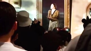 Cerita Novel gambar di dalam foto bisa berbicara dan burung merpati terbang