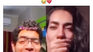والله ما اضحك عليهم لحالي ????????