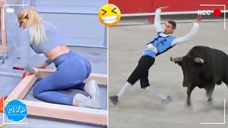 TOTAL IDIOTS AT WORK Try not to Laugh