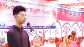 The boy stucked when he speech.