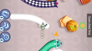 WormsZone Game play