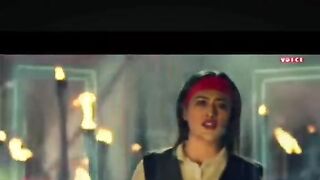 তুমিকে আমিকে রাজাকার রাজাকার।