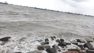 Big waves on the beach