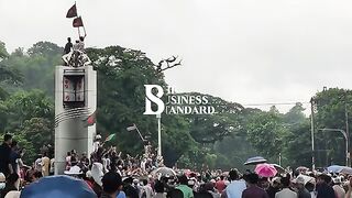 চট্টগ্রামে হাজারও শিক্ষার্থীর বিক্ষোভ