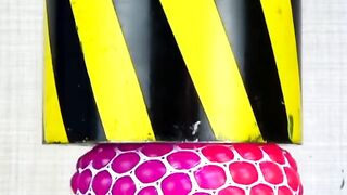 Video (1) satisfying shorts