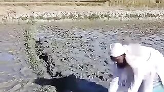 আমাদের এলাকায় এখনও এই সব লোকজন খুজে পাওয়া যায়
