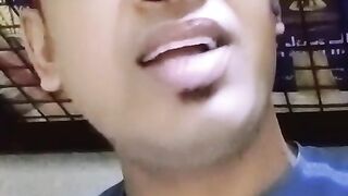 আকাশে চাঁদ হাসে সেতো তুমি