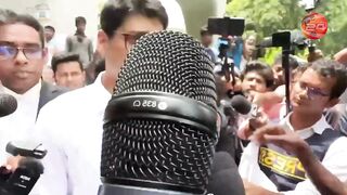 আদালত গেটে দাঁড়িয়ে আইনজীবীর হুঙ্কার