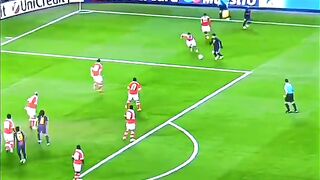 1 Messi vs 9 players