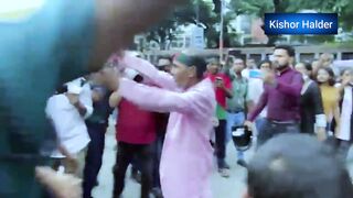 চাচা বুক পেতে দিলেন গু-লি চালাতে, বুকে টেনে নিলেন পুলিশকে
