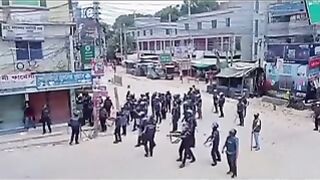 Bangladesh students vs police