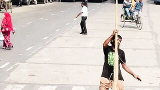 পাগল ছায়া দুনিয়া চলে না ????????
