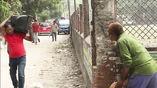 Big King Cobra Fake Snake Prank