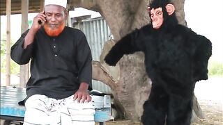 Update FAKE GORILLA ATTACK ON GRANDPA PRANK _