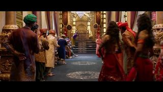 Milegi Milegi Video Song _  STREE _ Mika Singh _ Sachin-Jigar _ Rajkummar Rao, Shraddha Kapoor_2