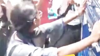 সাহস টা দেখুন