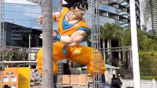 The world's largest Goku figure