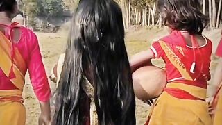 সুন্দর একটি মিউজিক ড্যান্স