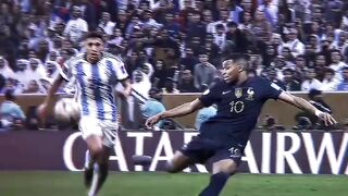 in the meantime Mbappè is the shortest player in the world????