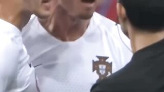 Ronaldo vs Referee ???????? 2