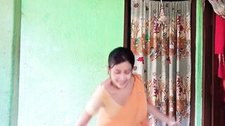 Buttyfull vabi সুন্দরী ভাবি উদ্দাম নৃত্য
