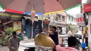 दिल्ली का मशहूर नाश्ता छोले कुलचे