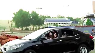 بہت خوبصورت سین ہے یہ ویڈیو آخیر تک دیکو